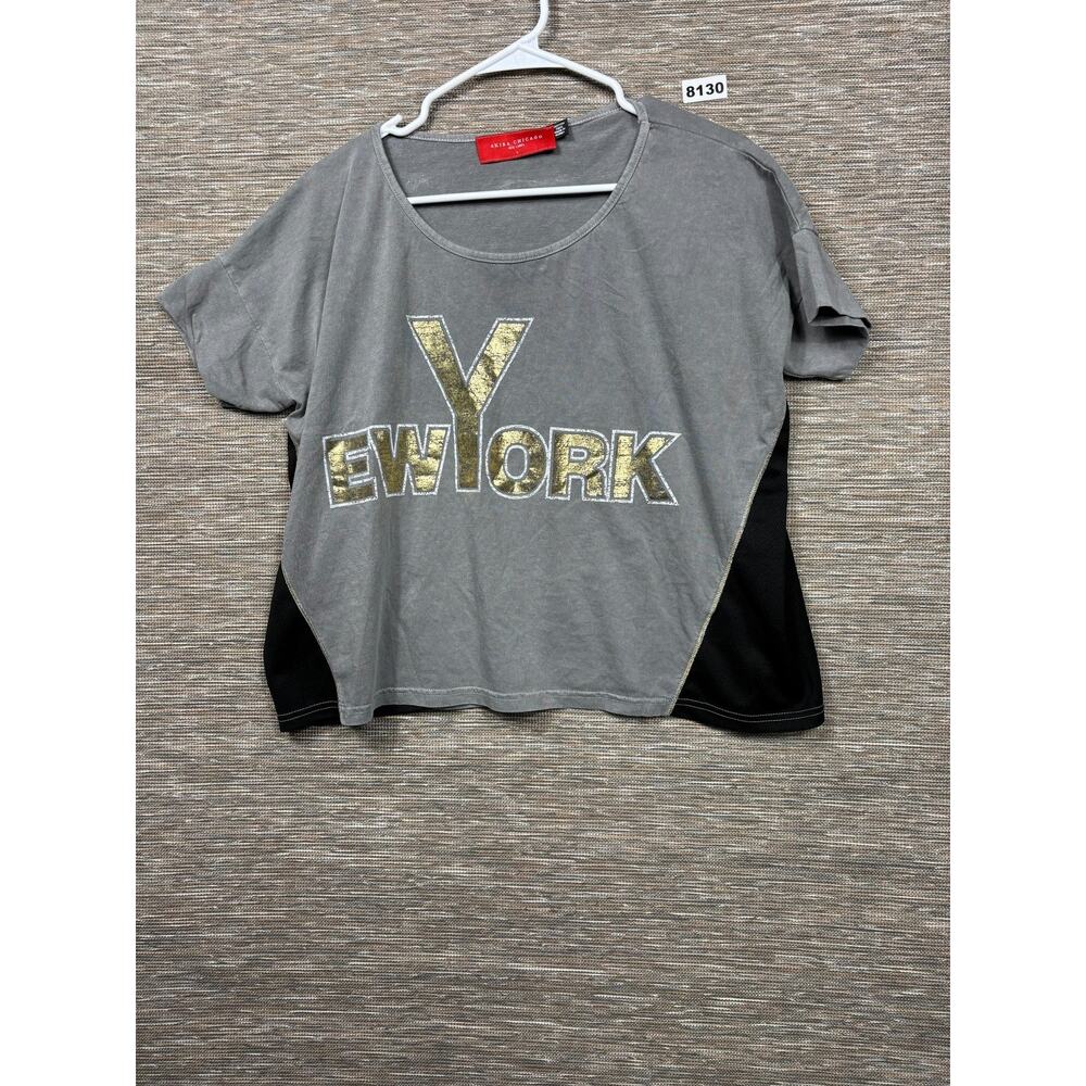Akira Chicago Red Label Shirt Womens Large Gray New York Graphic Cropped Tee